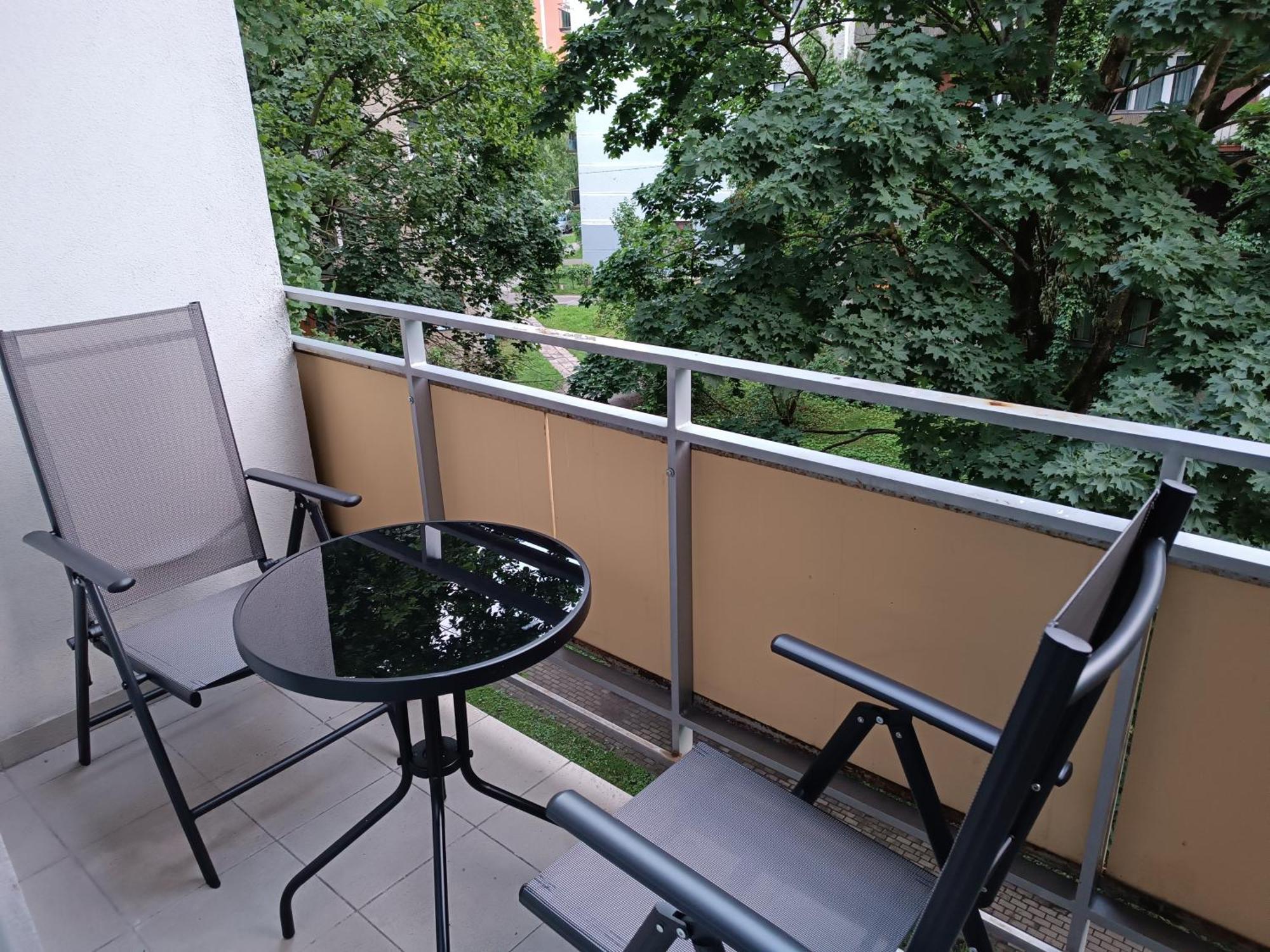 Quiet Dzelzavas Street Apartment Riga Exteriér fotografie